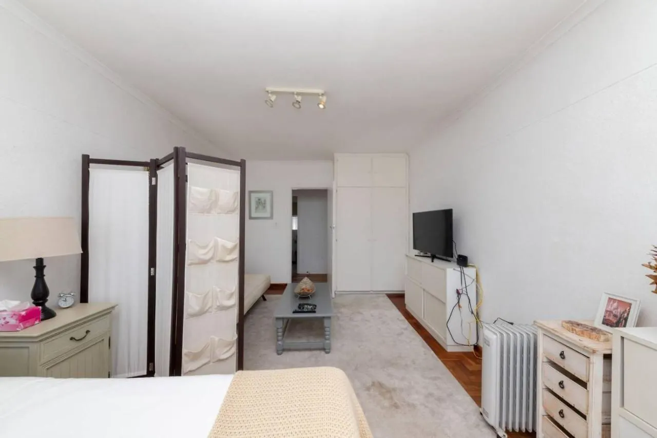 Bright And Homey 1 Bedroom In Gardens Cape Town Apartment