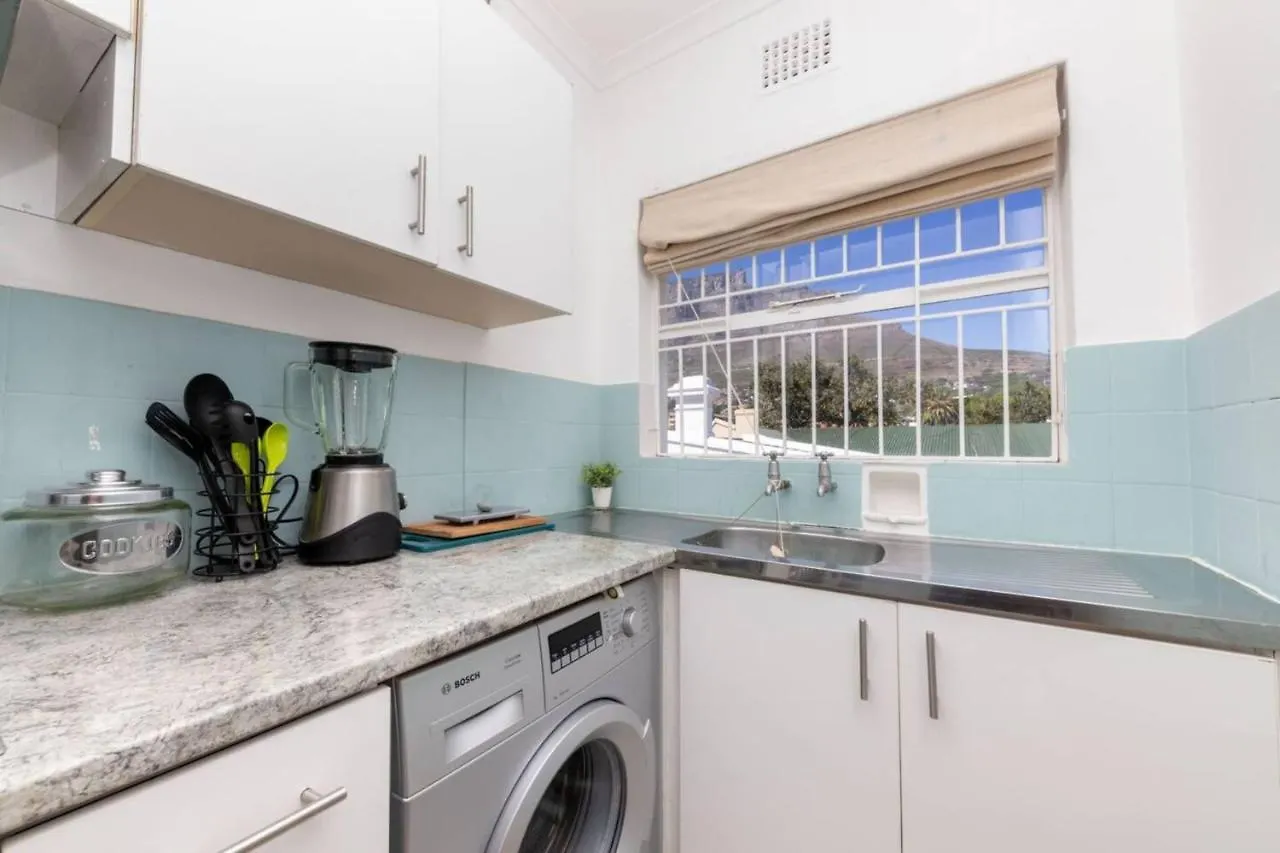 Bright And Homey 1 Bedroom In Gardens Cape Town Apartment