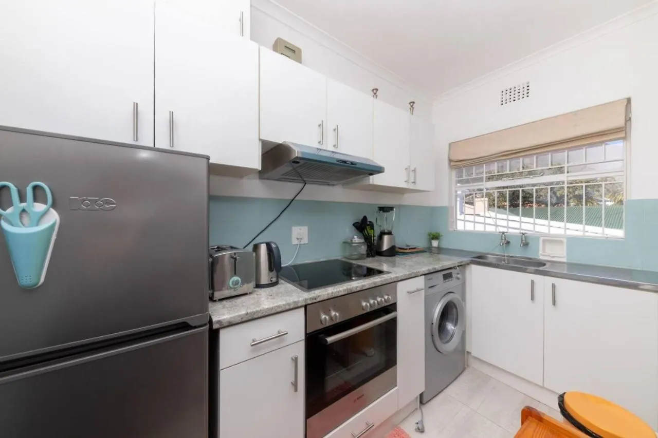 Bright And Homey 1 Bedroom In Gardens Kapstadt 0*,  Südafrika