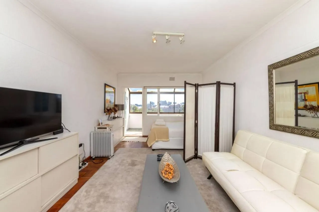 Bright And Homey 1 Bedroom In Gardens Kapstadt Südafrika